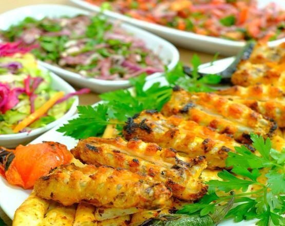Izgara Kanat Tablacı Salata Mevsim Salat Soğan Salata (600 Gr)