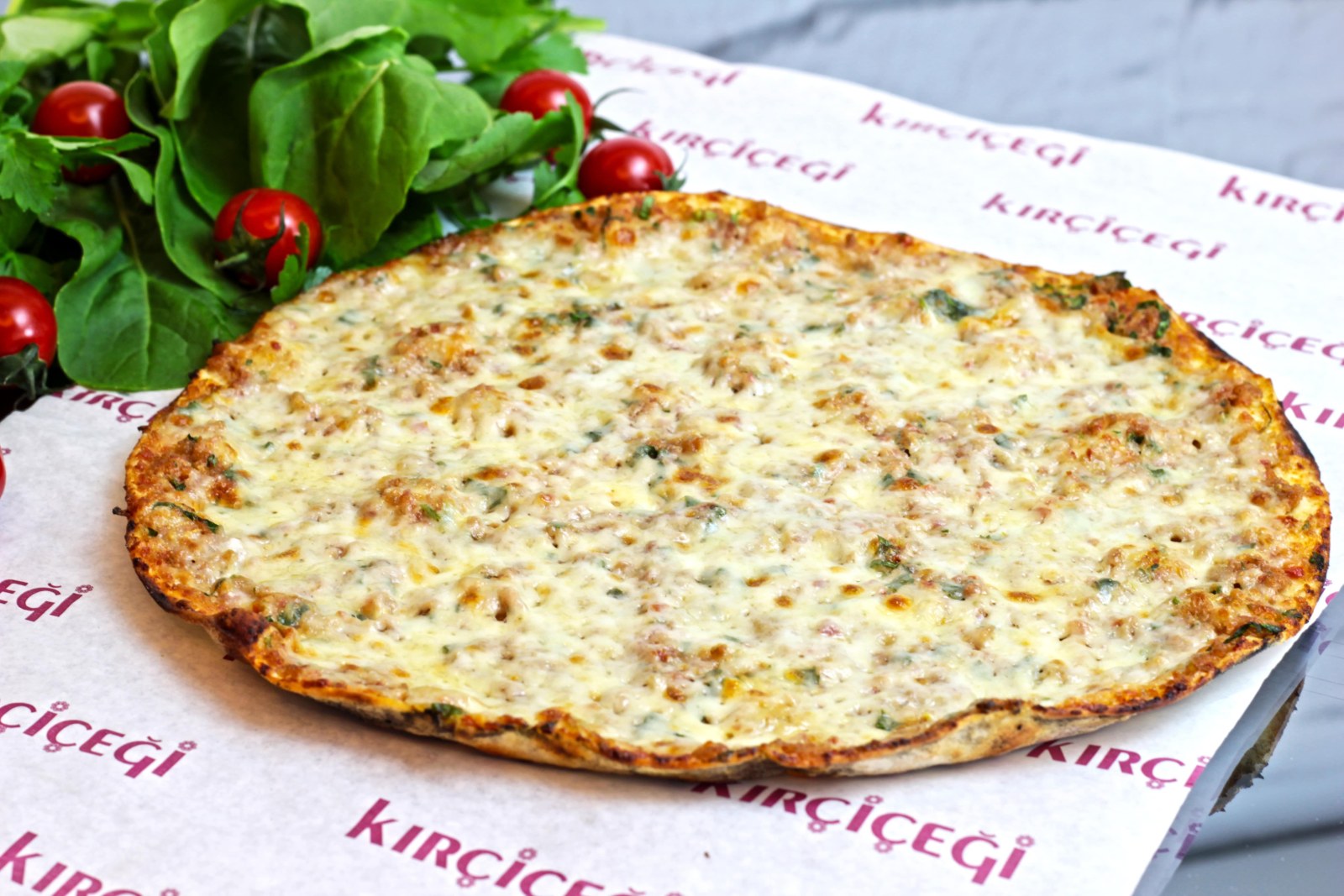 Kıymalı Kaşarlı Lahmacun