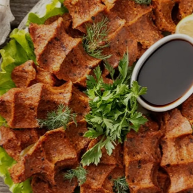 750gr. ZEYTİNYAĞLI ÇİĞ KÖFTE GARNİTÜRLÜ