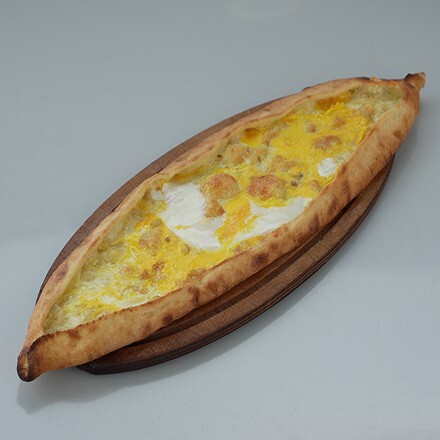 Kaşarlı Yumurtalı Pide