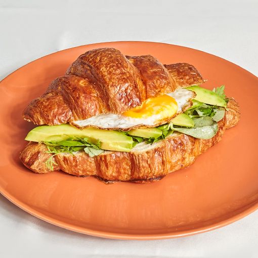 CS Avakadolu Egg Benedict