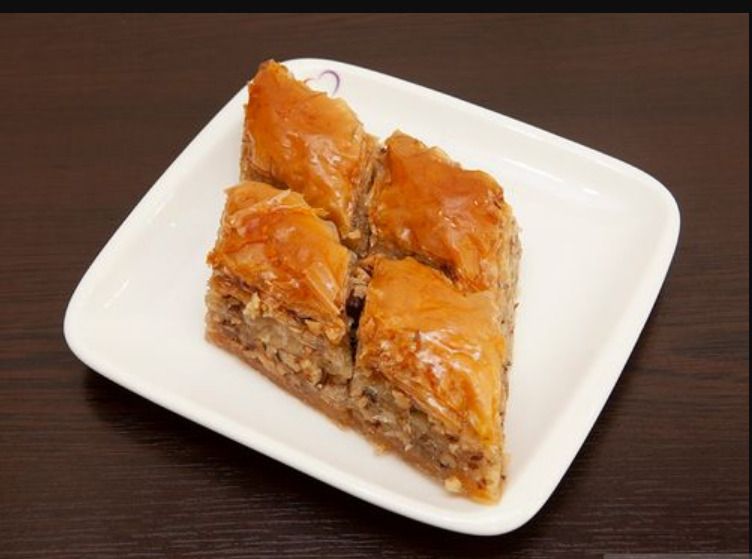 Cevizli Ev Tipi Baklava (1000gr)
