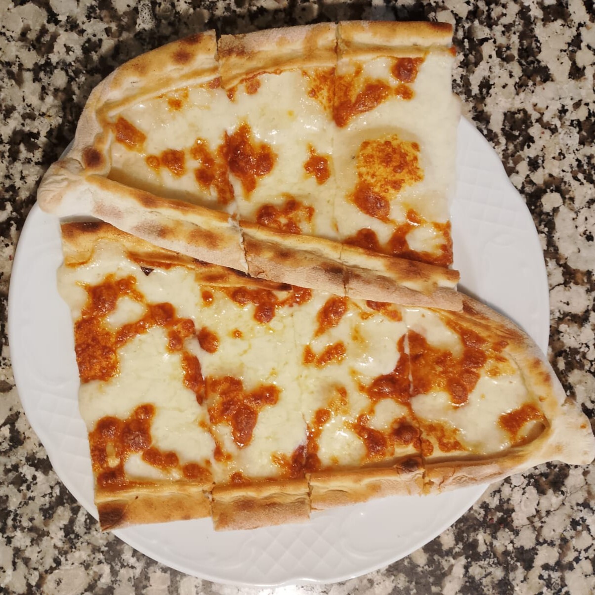 Kaşarlı Pide