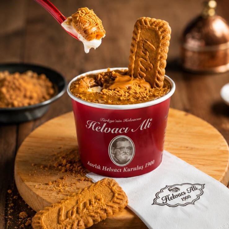 Lotus Bisküvili İrmik Helvası Dondurmalı (Extra boy 260 gr)