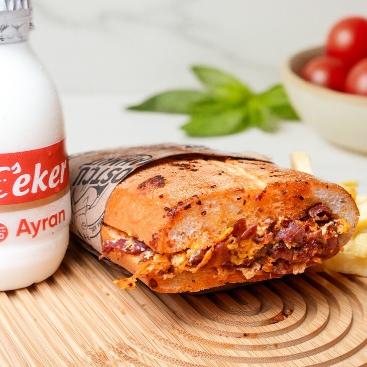 Pastırmalı Tost Menü
