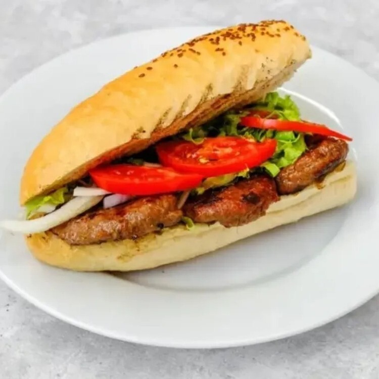 Yarım Ekmek Arası Sucuk Köfte (5 adet)