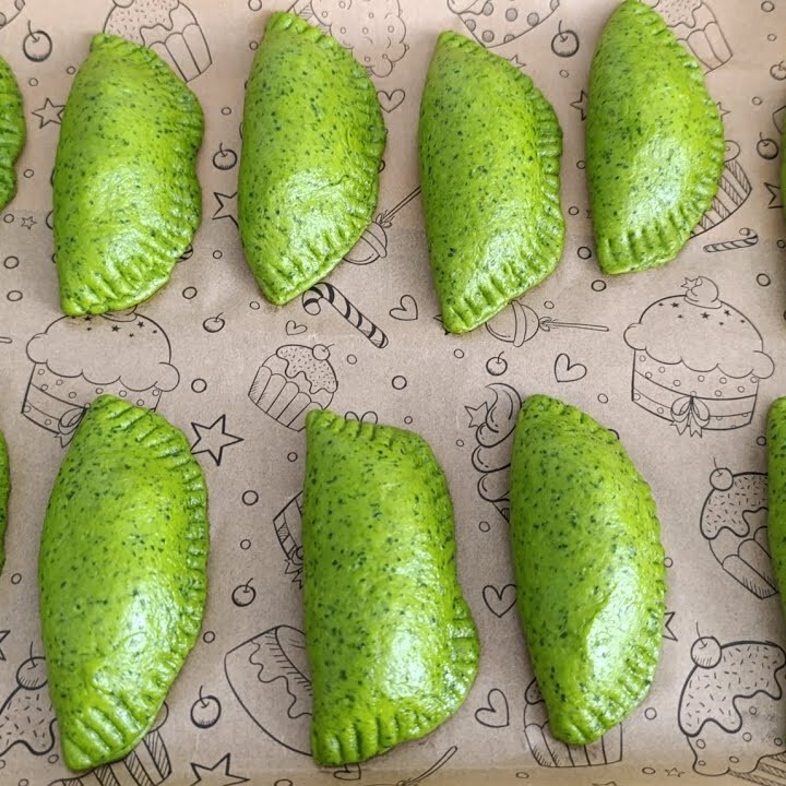 Ispanaklı Labneli Poğaça