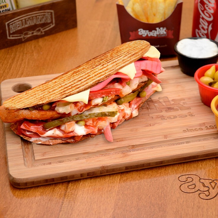 Mega Süper Karışık Tost