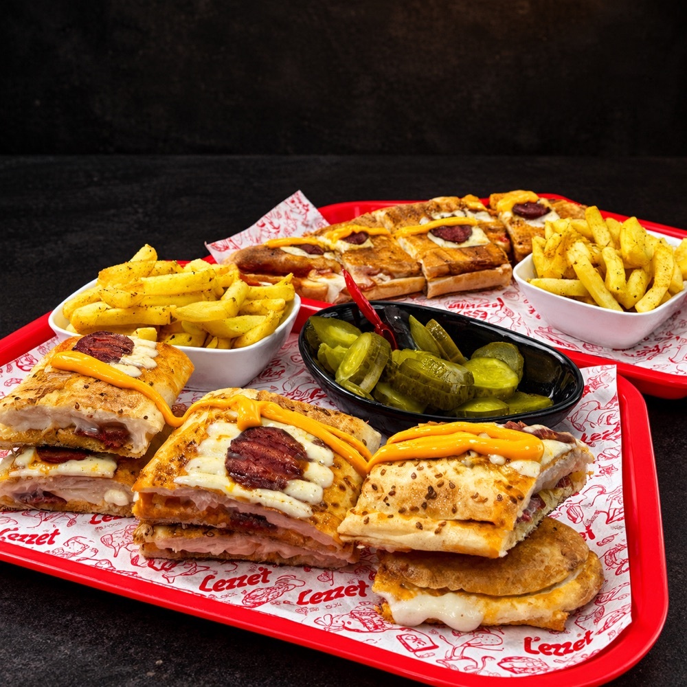Sucuklu Kaşarlı Tost