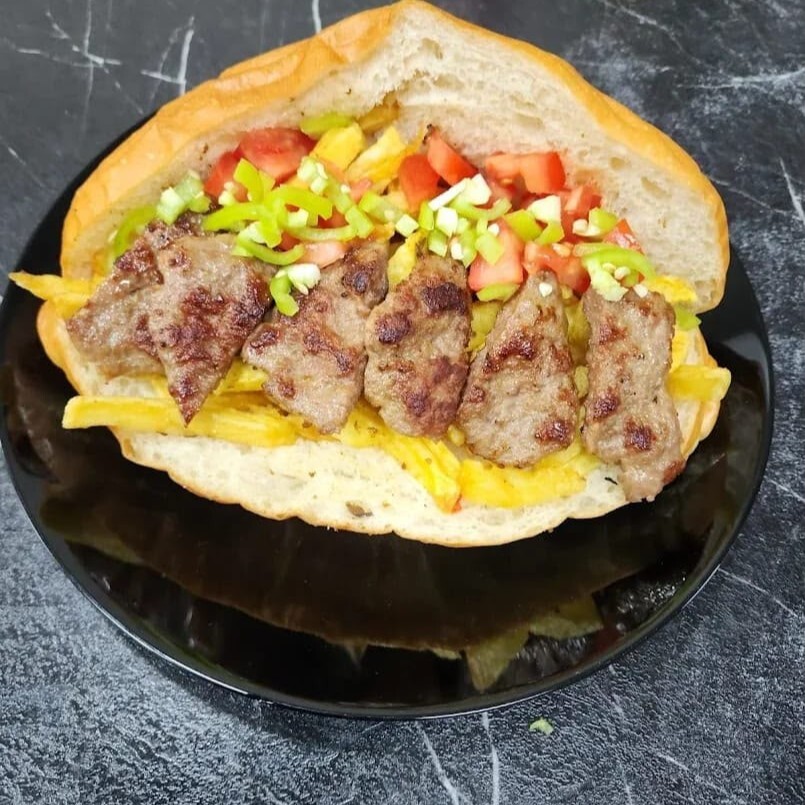 Izgara Köfte Ekmek