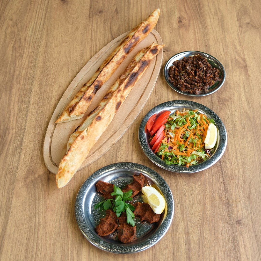 Kıymalı Kaşarlı Bafra Pidesi