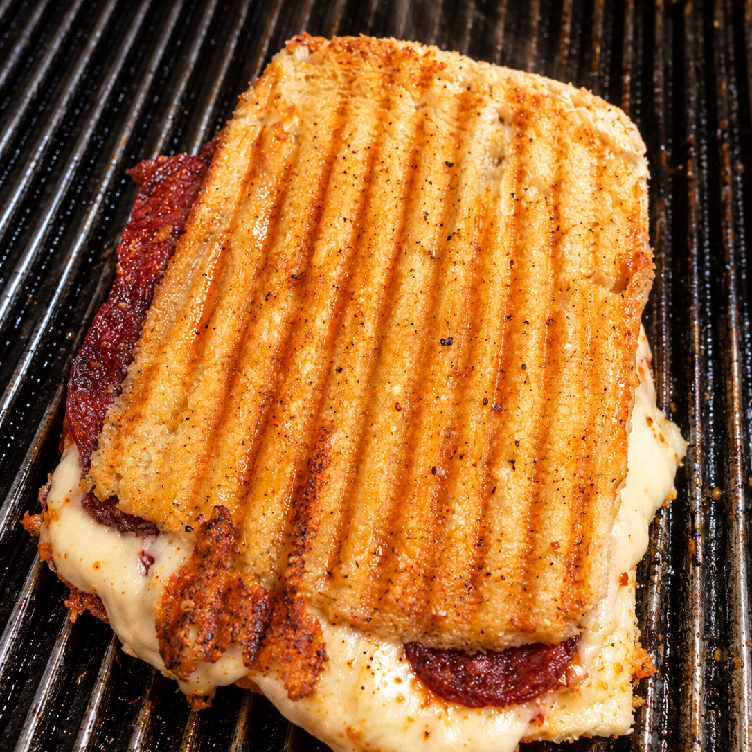 Duble Karışık Yarim Ekmek tost Menü
