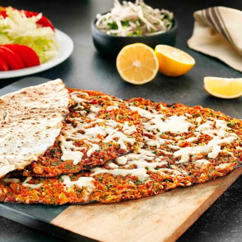 Kaşarlı Lahmacun