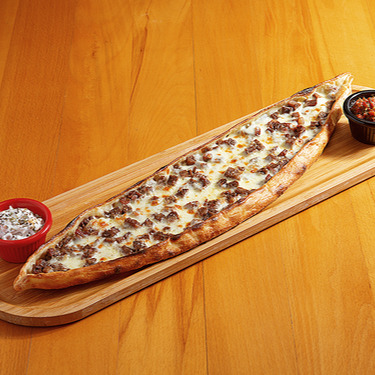 Rize Kavurmalı Kaşarlı Pide