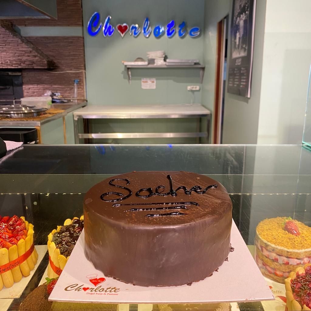 Sacher Torte Pasta (8 Kişilik)