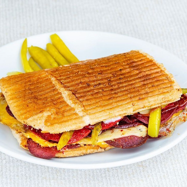 Yarım Ekmek Arası Karışık Tost