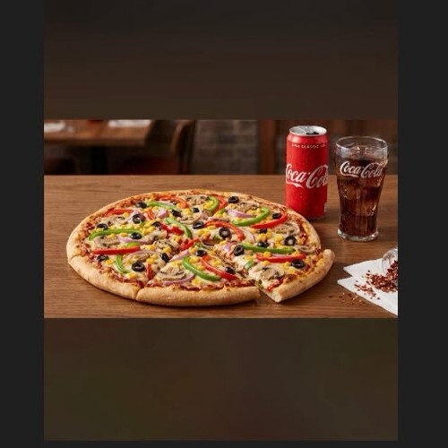Büyük Boy Veggie Pizza ve 330 ml Kutu Coca Cola