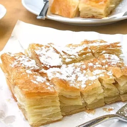 Sade Börek [4 Dilim = 1 Porsiyon]
