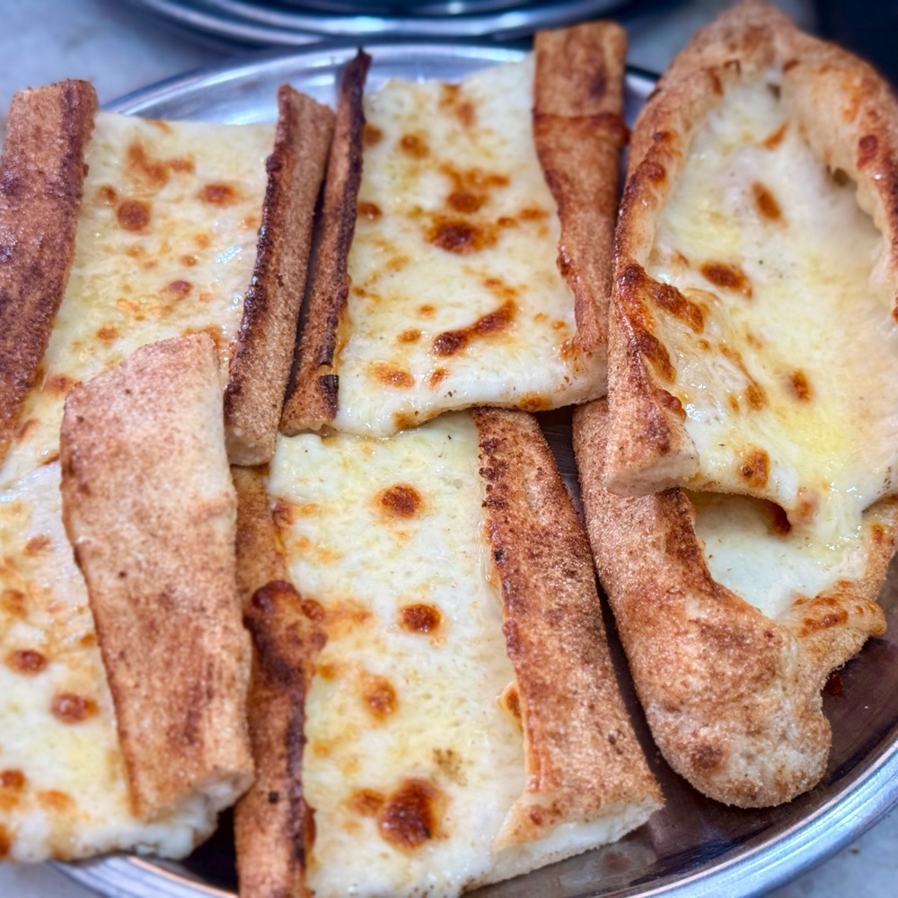 Kaşarlı Pide