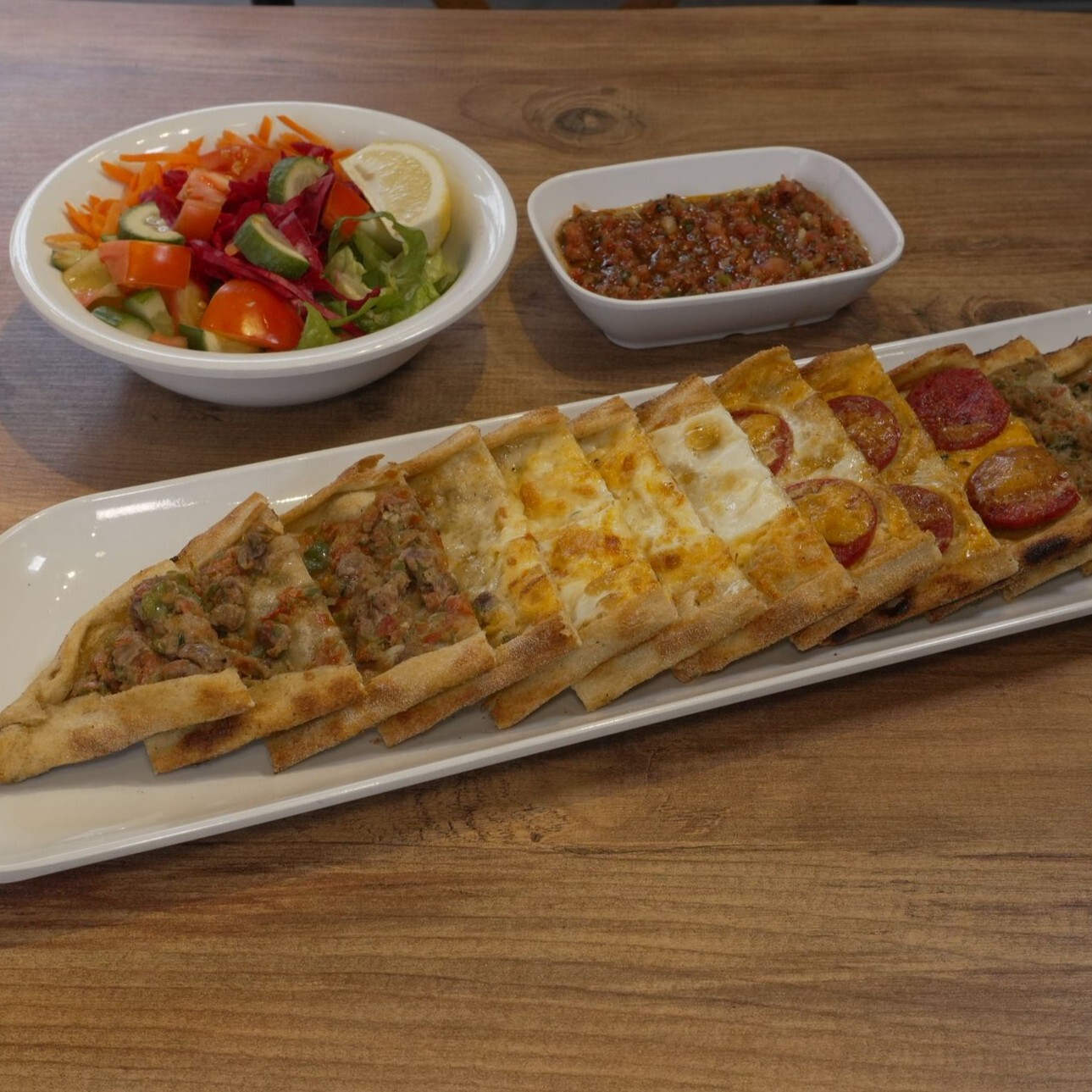 Dört Mevsim Pide (70 cm.)