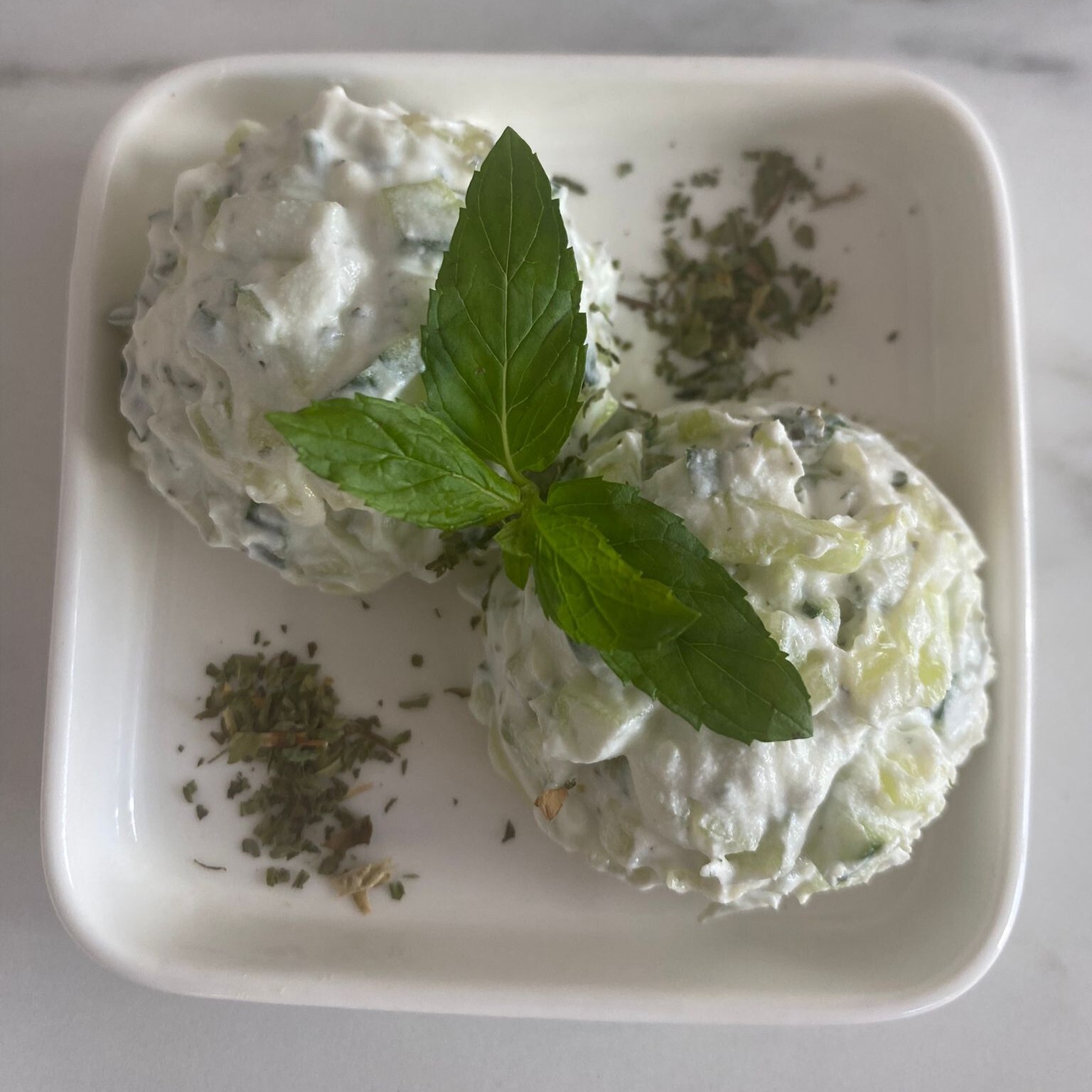 Koyu Cacık Meze