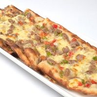 Kuşbaşılı Tel Peynirli Mantarlı Pide