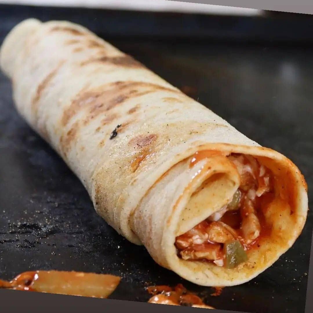 Tandır Lavaş Arası Tavuk Döner ve Ayran Menü