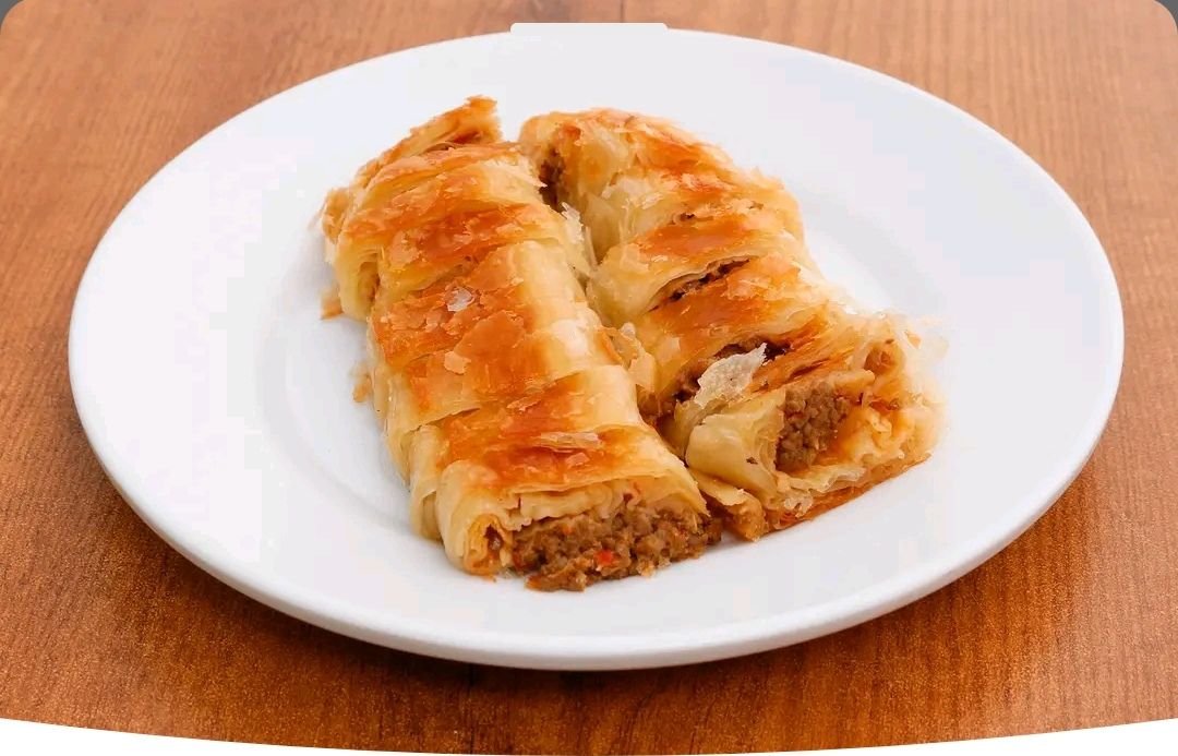 Kıymalı Kol Böreği