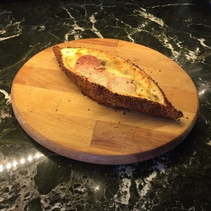 Sucuklu Simit