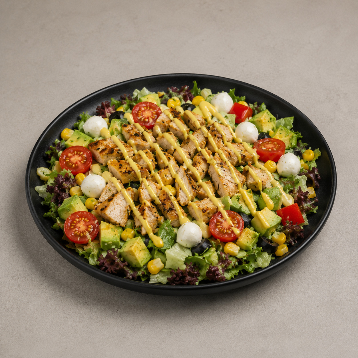 Avokadolu Izgara Tavuklu Salata