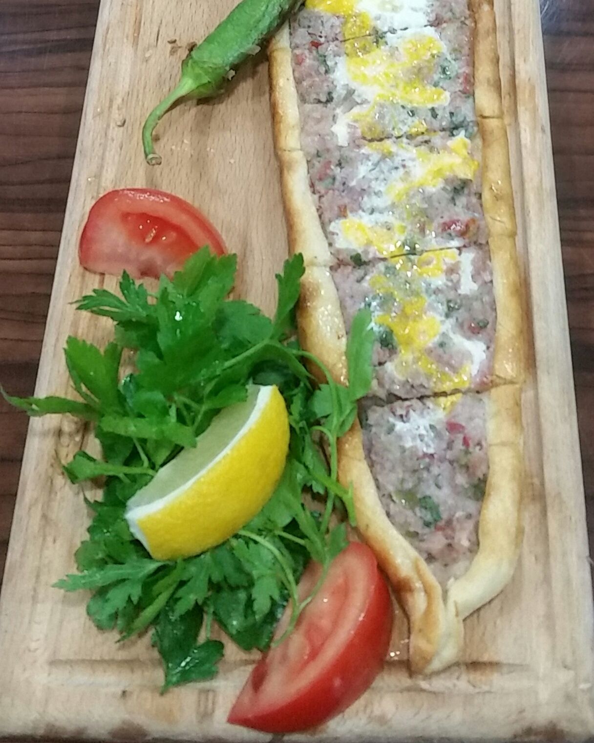 Kıymalı Yumurtalı Pide