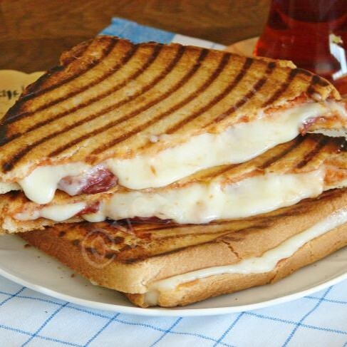 Kaşarlı Tost