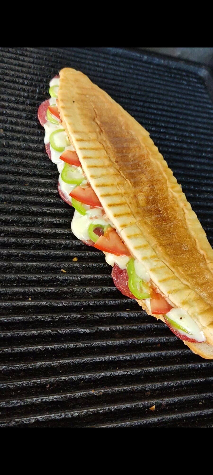 Karışık Domatesli Biberli Tost