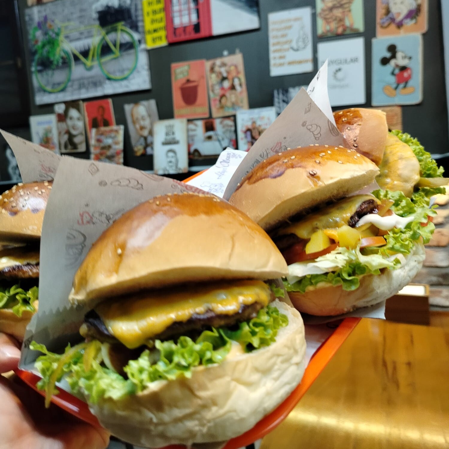Özel soslu double ızgara Hamburger (180 gr)
