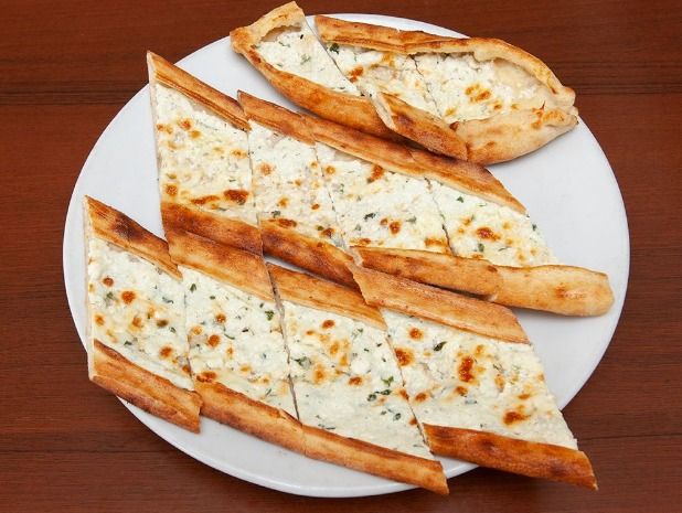 Peynirli Kaşarlı Pide