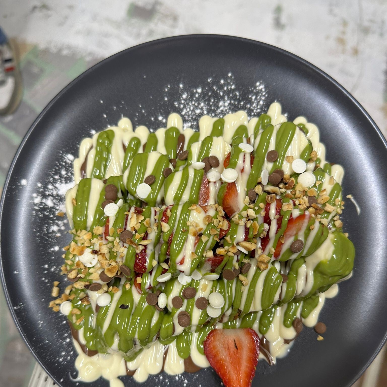Antep Fıstıklı Soslu Waffle Bowl (Dilimlenmiş Hamur)
