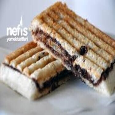 Yarım Nutelllalı Muzlu Tost