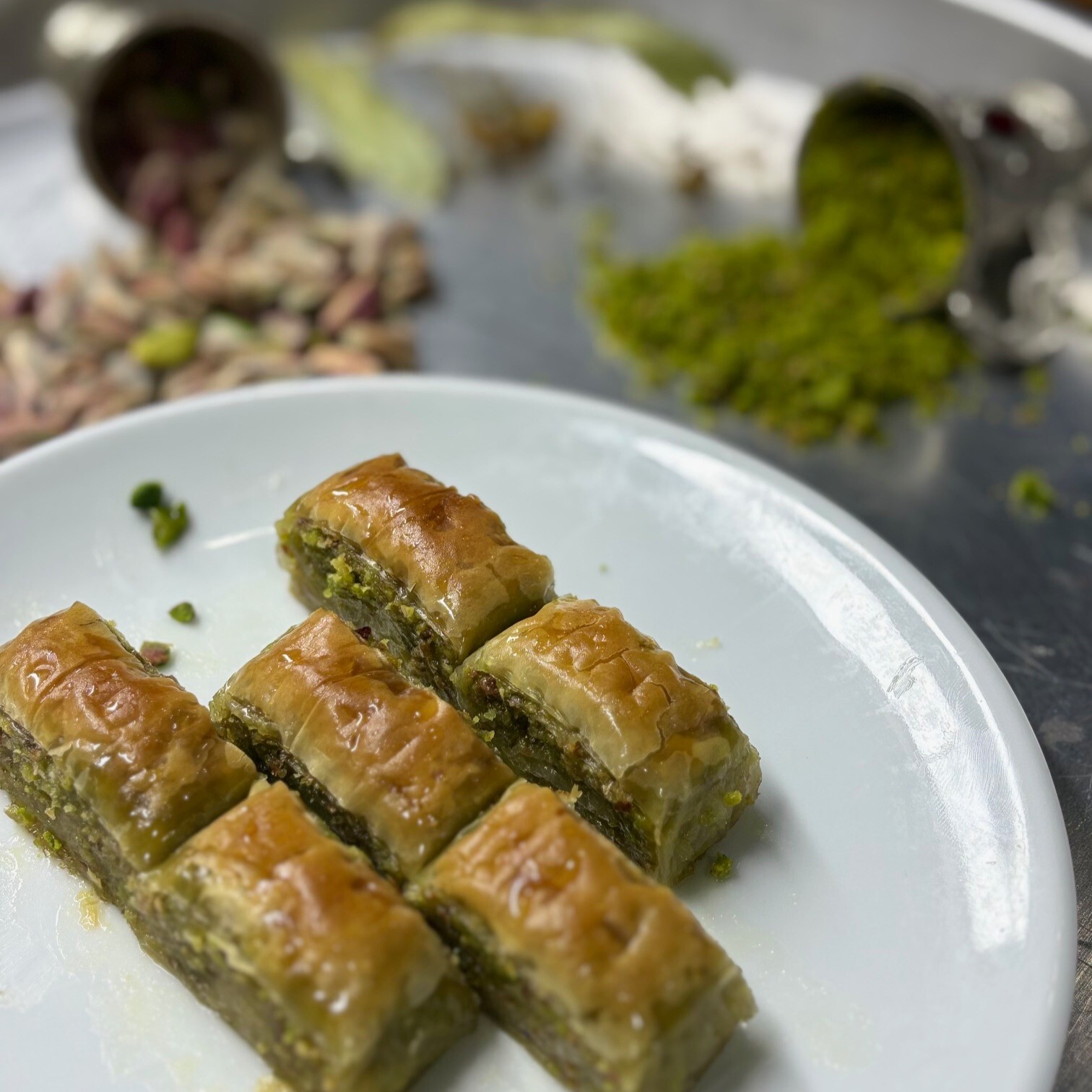 Fıstıklı Firuze Baklava (1 Kg)