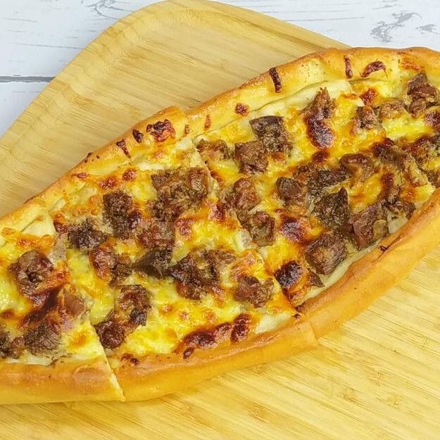 Kavurmalı Pide
