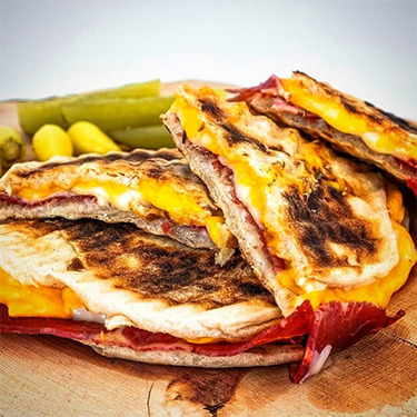 Pastırmalı Cheddarlı Bazlama
