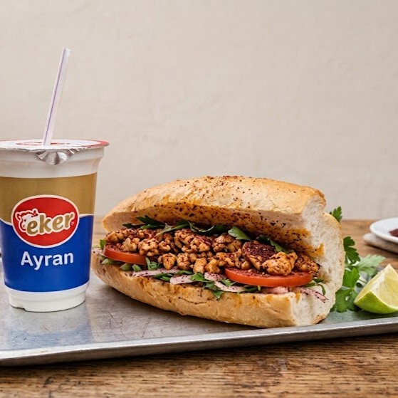 Tavuk Tantuni Ekmek + Ayran Menü
