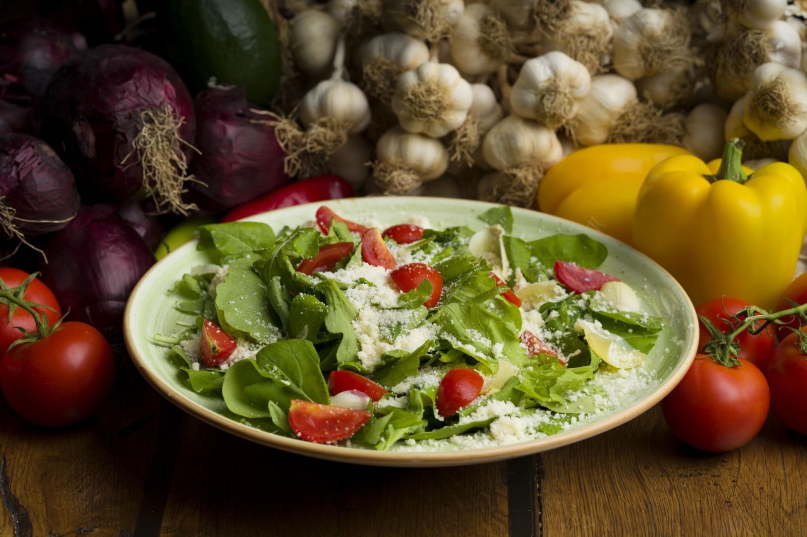 Bebek Enginar Parmesan Salata