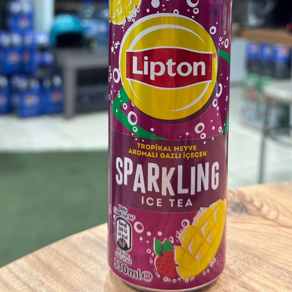 Lipton Tropikal Meyve Aromalı Gazlı İçecek 330 ml