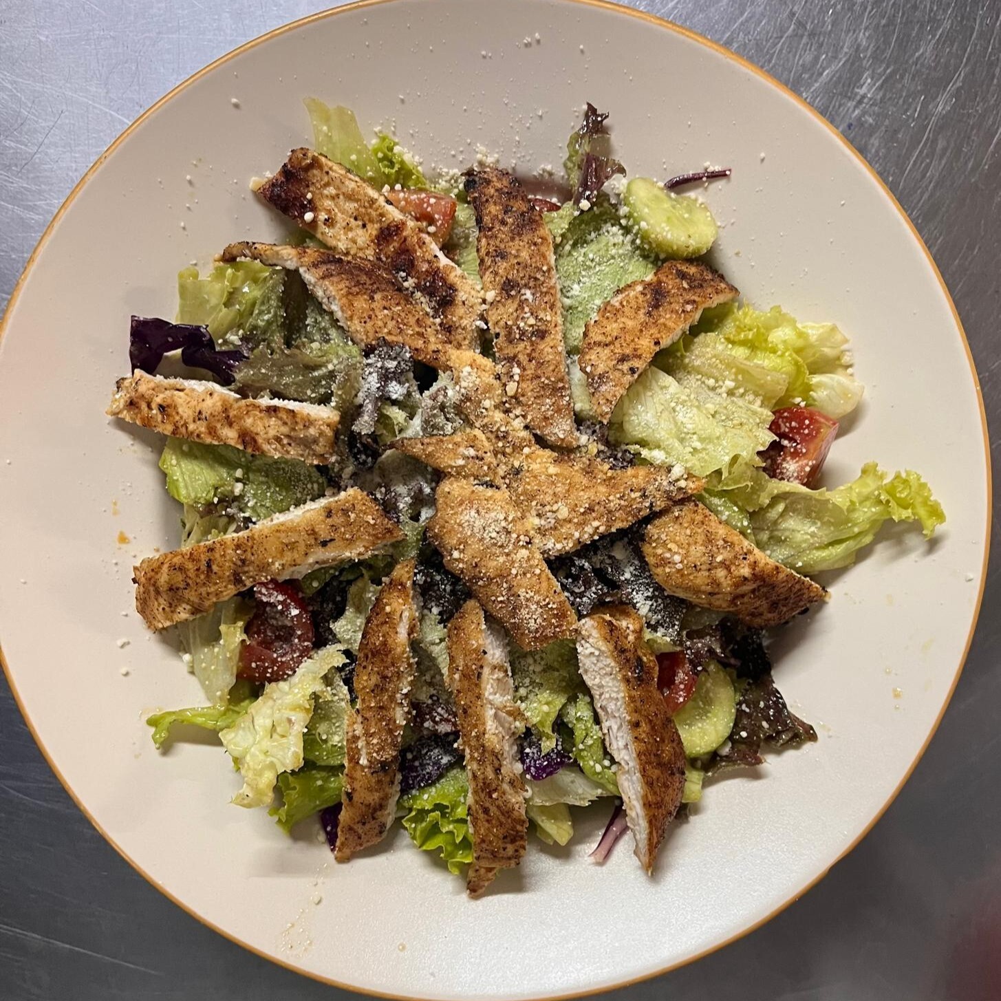 Izgara Tavuk Salata