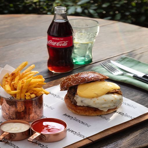 The House Burger + Coca Cola