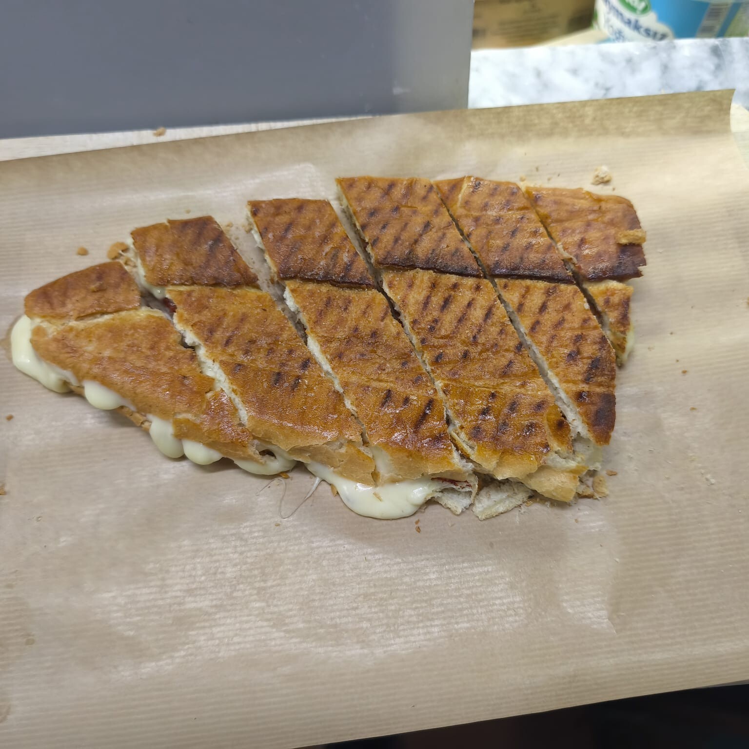 Yarım Beyaz Peynirli Tost