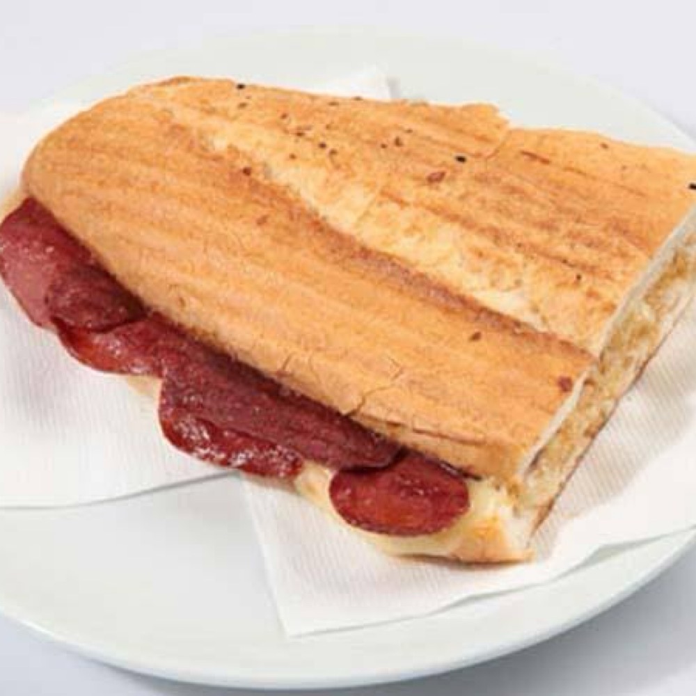 Yarım Ekmek Arası Sucuklu Tost