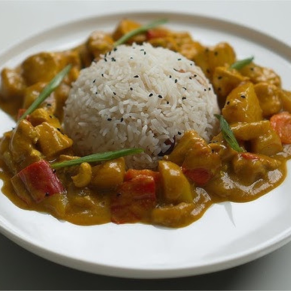 Köri Soslu Tavuklu Pilav