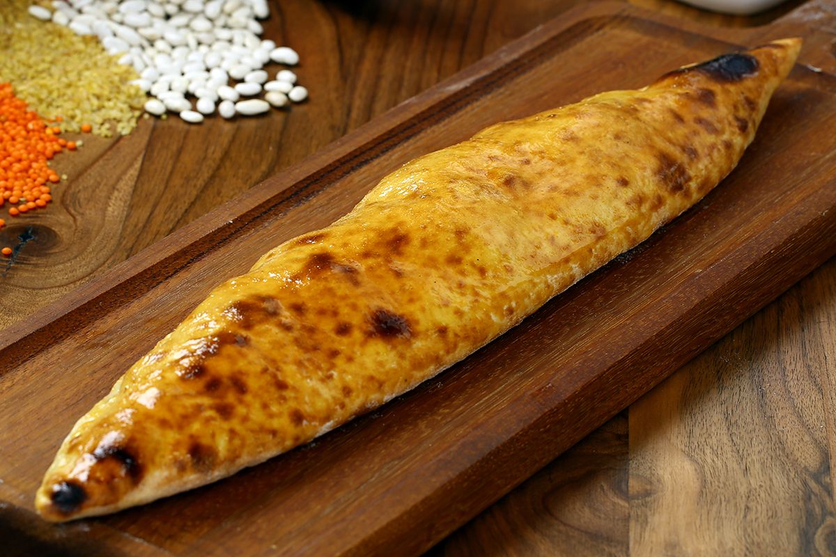 Kaşarlı Mantarlı Pide