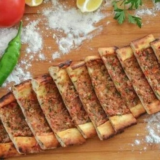 Kıymalı Pide + 330 Ml. Coca Cola